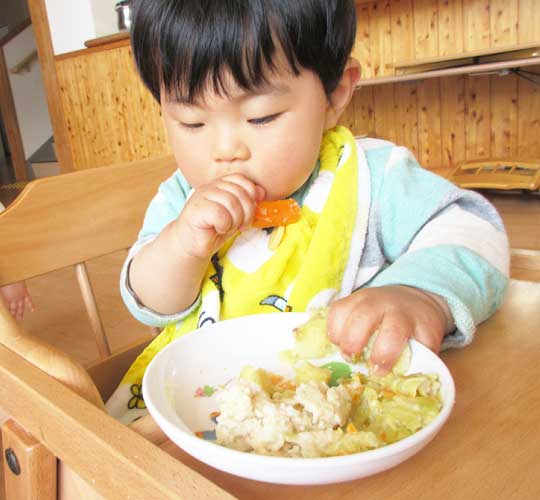 保育園の給食 写真01